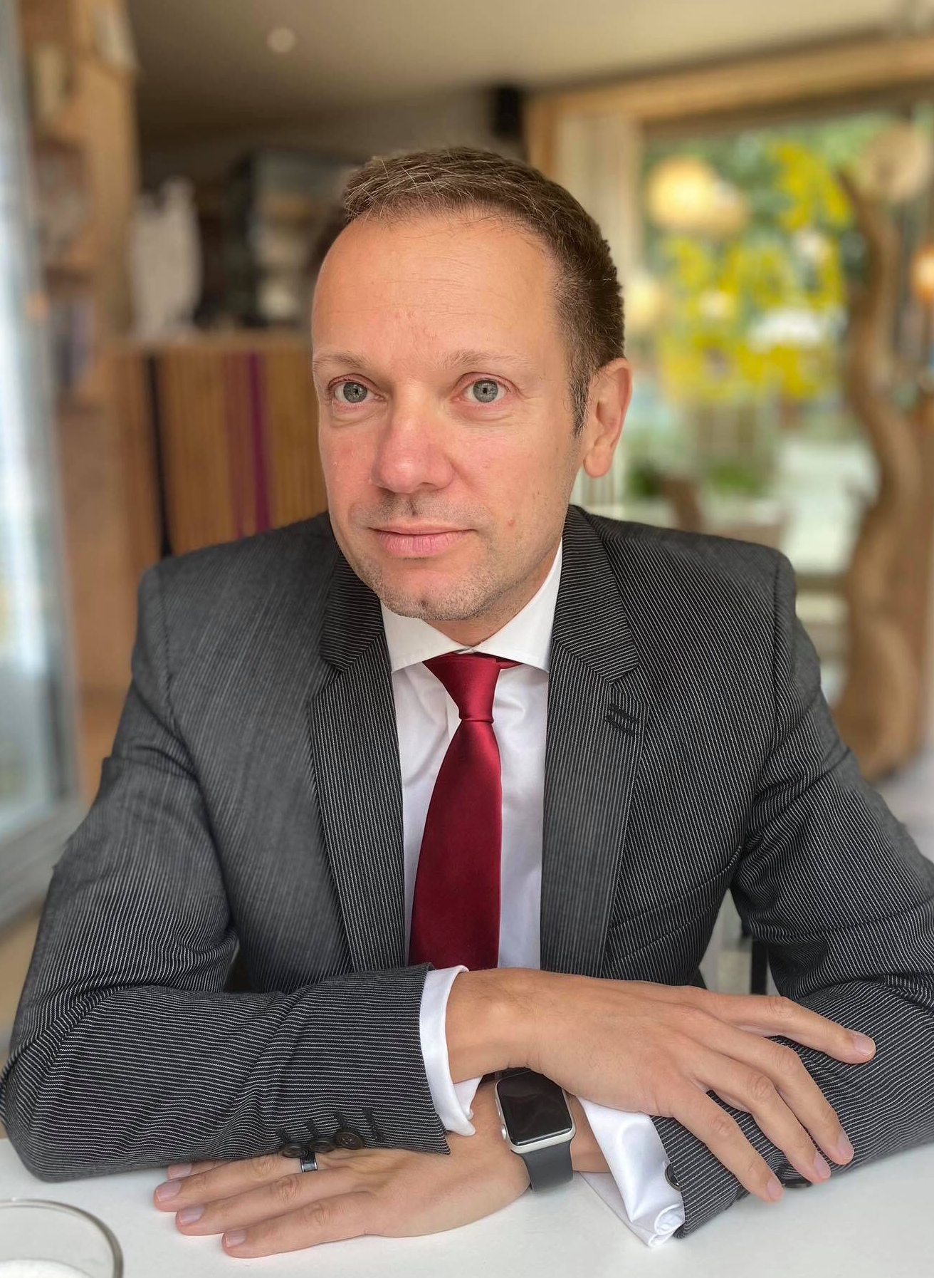 Kris Seyen, professional leader
