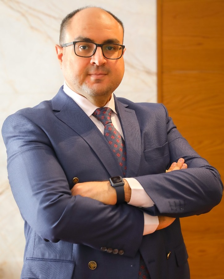 Mohamed Kurd, professional leader