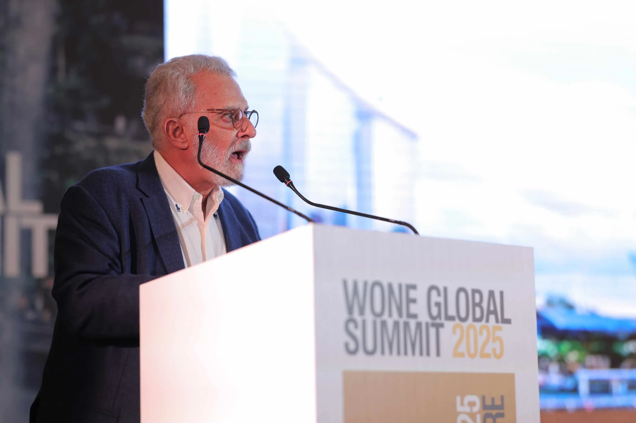 UNBOUNDED speaker at lectern